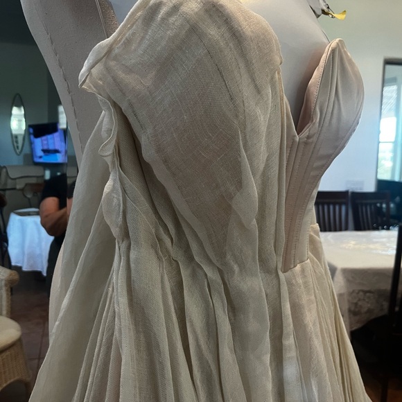 Carol Hannah Senara gown size 6. Layers of linen in shades of pink and cream - Picture 8 of 16